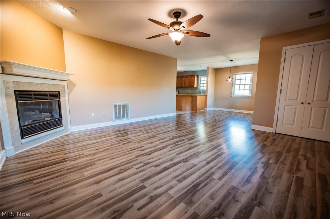 Alexandra Place Condo - Residential