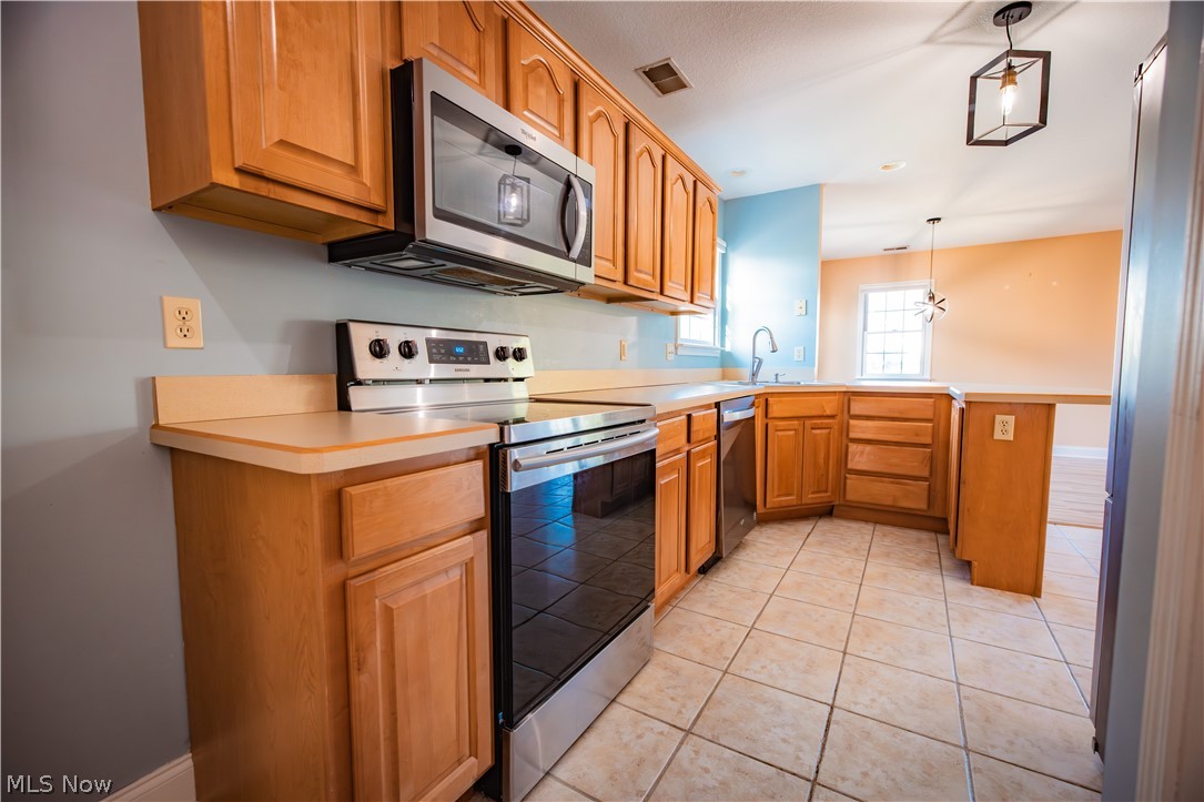 Alexandra Place Condo - Residential