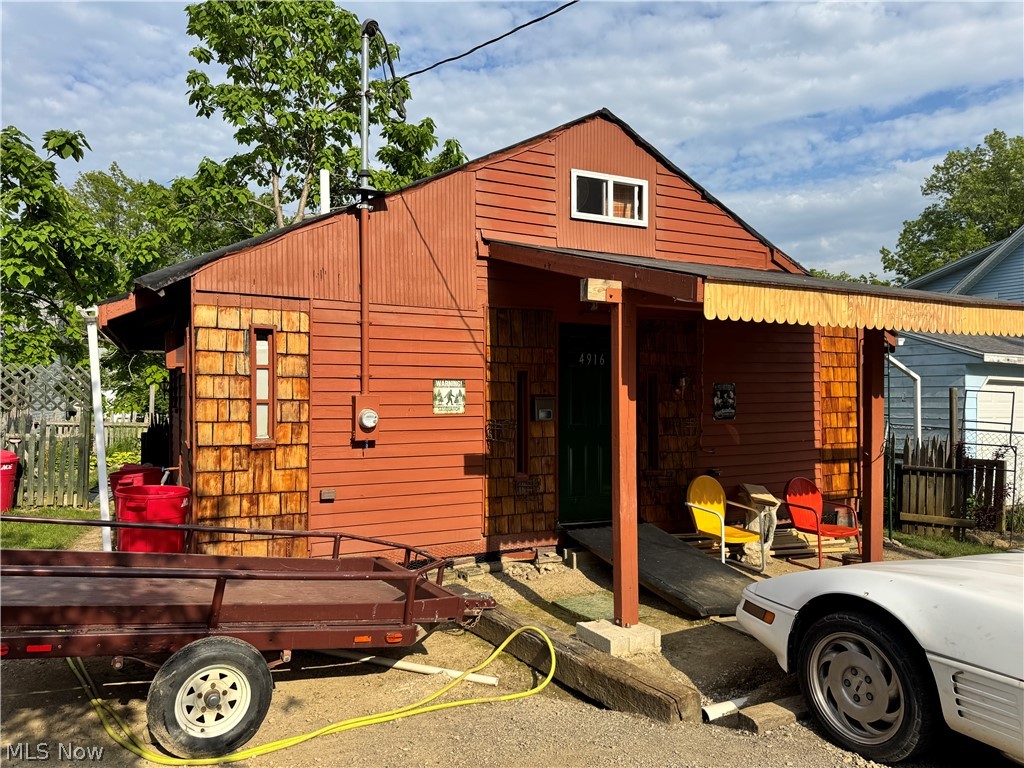 Log Cabin - Residential