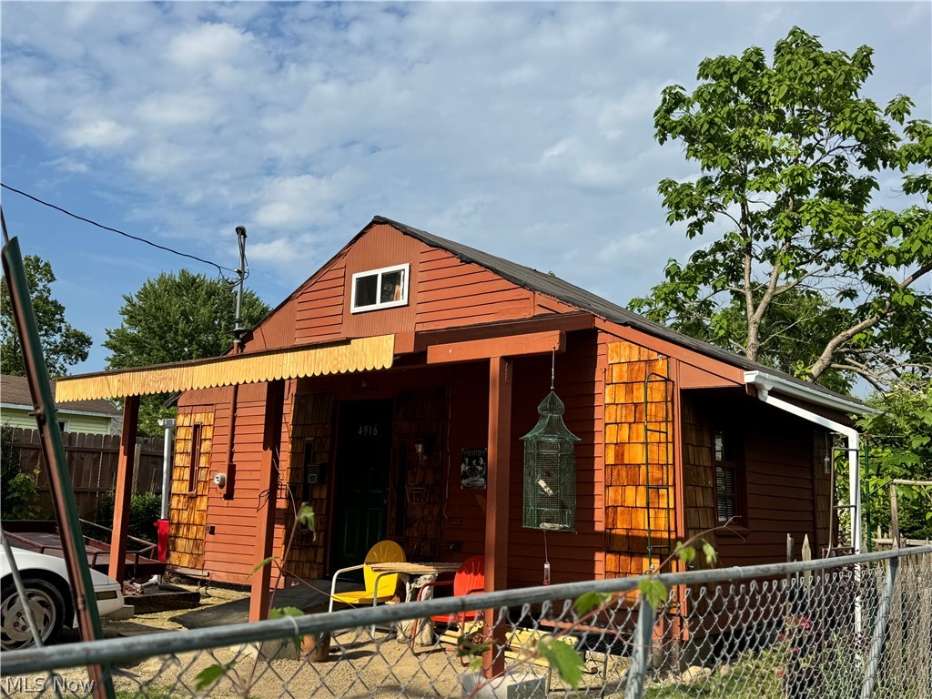 Log Cabin - Residential
