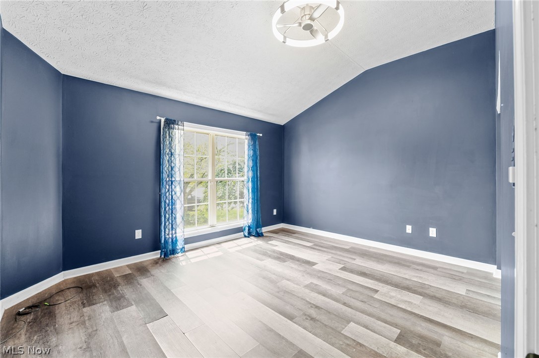 Ridgewood Falls Condo Ph 09 - Residential