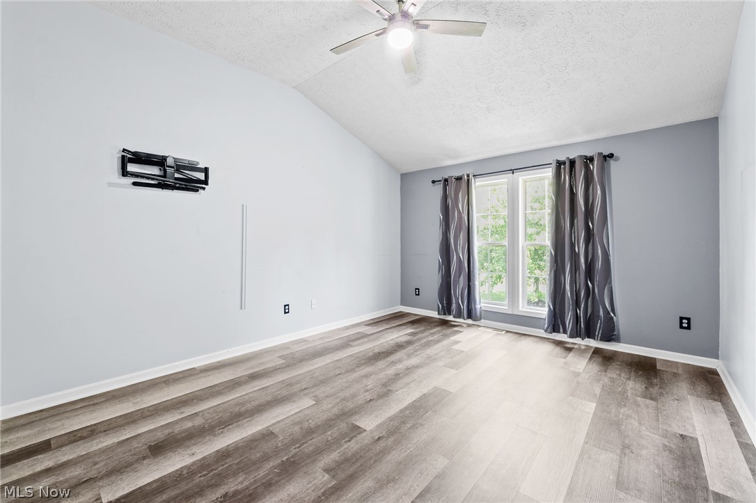 Ridgewood Falls Condo Ph 09 - Residential