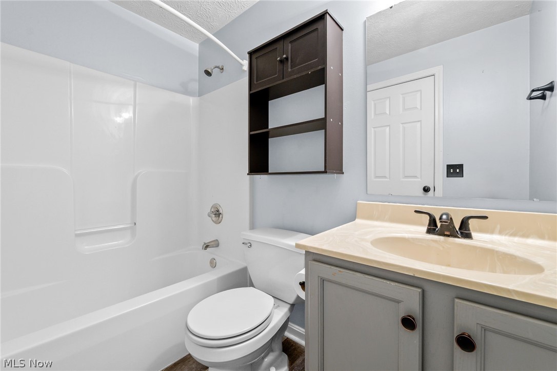 Ridgewood Falls Condo Ph 09 - Residential