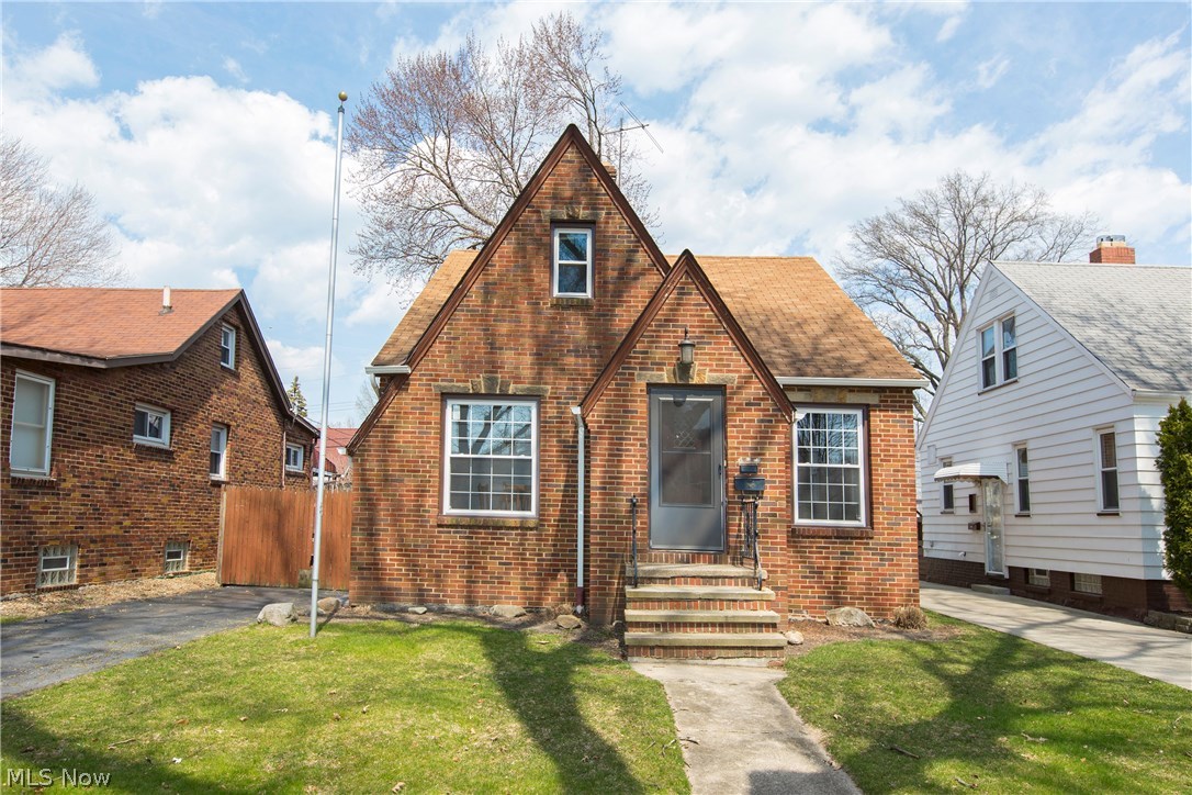 Brick Cape Cod in Westpark! Spacious living room with decorative fireplace. Dining room
with ceiling fan. Kitchen with ceiling fan and appliances that stay! Two nice sized bedrooms
and first floor full bath. Hardwood floors throughout first floor. Large master bedroom with
cedar closet, built in shelves and knotty pine paneling. New carpet on second floor.
Partially finished basement with rec room, full bath, laundry area and plenty of storage.
Private fenced in back yard, rear porch and shed. New vinyl windows and glass block on
some of the windows. Homestyle renovation financing available-contact list agent for
information. Call to schedule your showing.