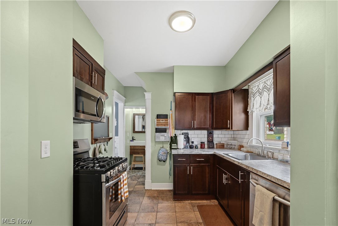 Ann Wards 02 Add/Girard - Residential