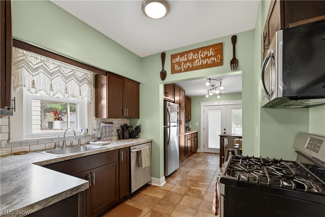 Ann Wards 02 Add/Girard - Residential