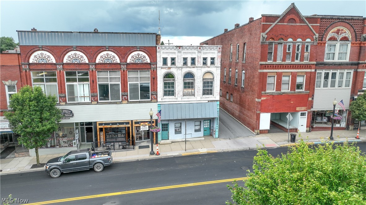Village/Barnesville - Commercial Sale