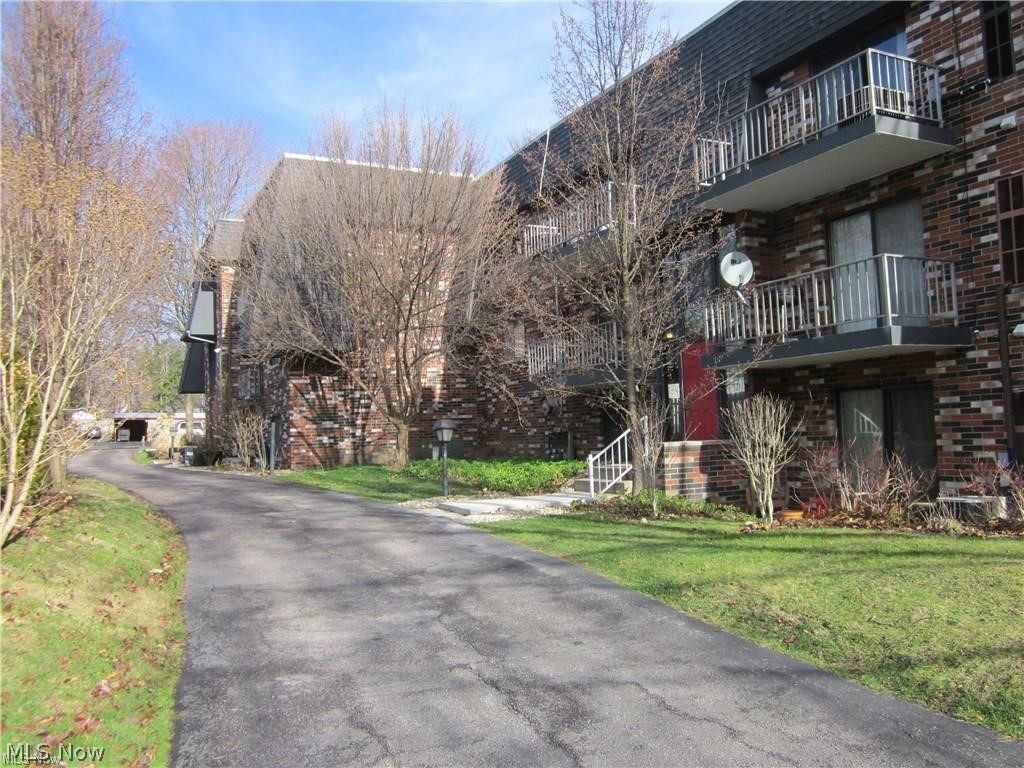 Royal Arms West - Residential