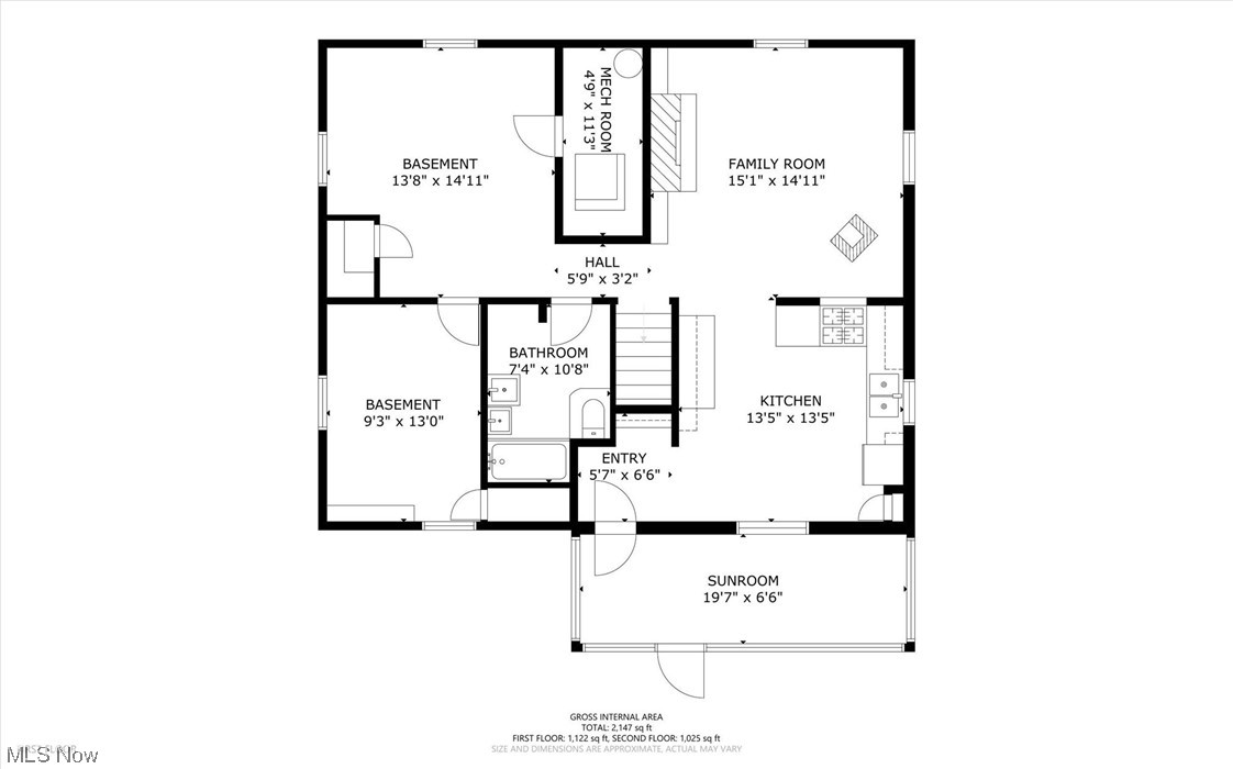 Main image without alt text