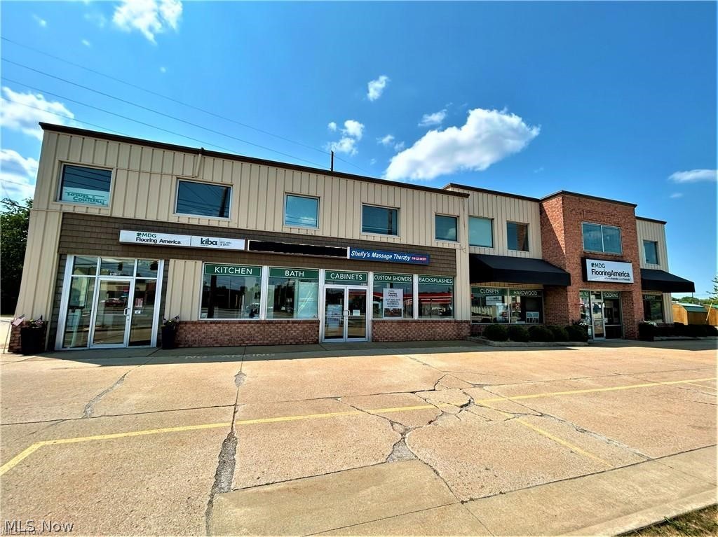 Stop working from your kitchen table and establish your professional presence in Medina. This 560 sq ft office suite is the ideal solution for a growing business, private practice or satellite office. 

The specs:
Size: 560 sq ft - Efficient, open layout ready for immediate move in.

Rate: $600/Month - Unbeatable value for a Pearl Road address. 

Location: High-visibility corridor with easy access to local amenities and major routes. 

This is a low-overhead, high-impact space designed for execution. At this price point, it will not remain on the market.