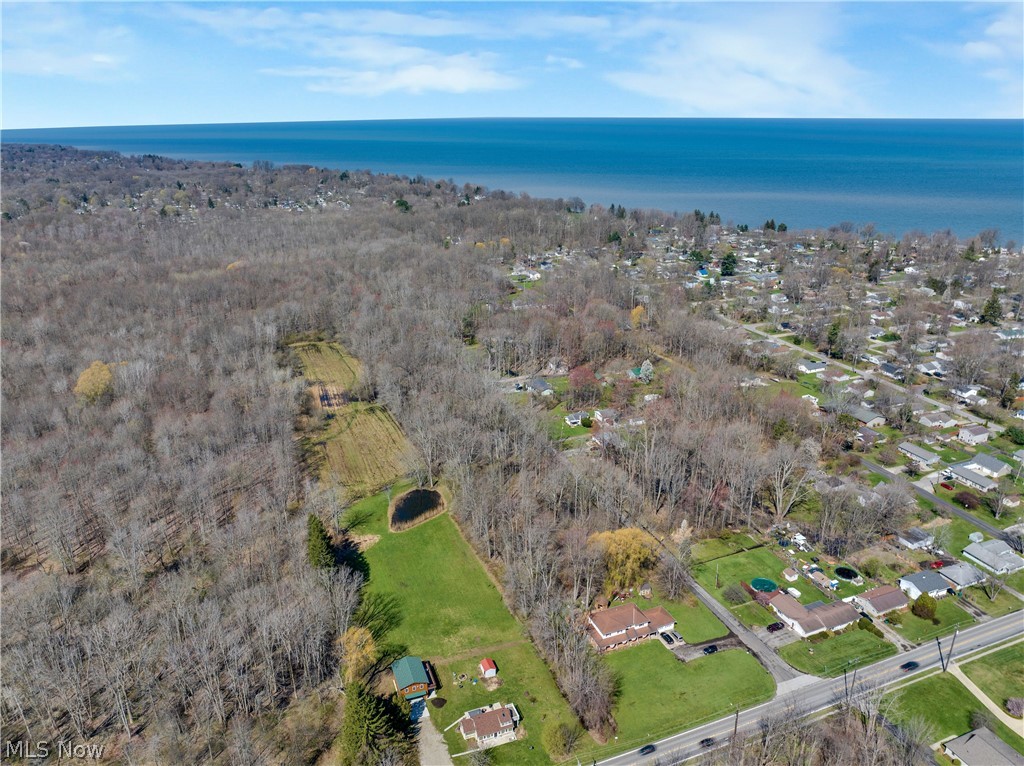 Madison-On -The-Lake - Land
