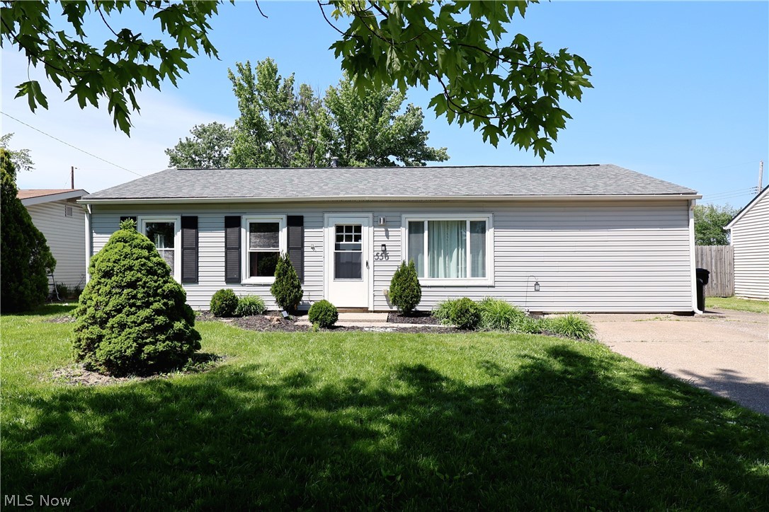 Spacious Elyria Ranch with room to grow!

This beautifully laid-out 4bedroom 1bath ranch offers OVER 1,600 sq ft of living space that's hard to find at this price point!

4 Bedrooms
1 Bath
PLUS A Bonus Room with Closet Space perfect for
-Playroom
-Home Office
-Guest Space
-Den
-Potential 5th Bedroom

You'll love the
- Large, Fenced-in backyard
- Easy freeway access for commuters
- Convenient location near LCCC
- Nearby park
- Spacious laundry/mudroom area
- Functional layout with room for everyone!

Whether you're a growing family, first-time buyer, want to downsize into one floor living, or someone needing extra space to work from home, come check this house out!
