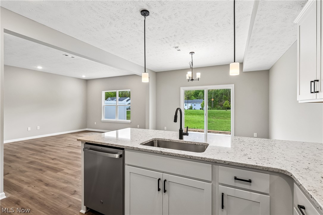 Summit at Forest Lakes - Residential Lease