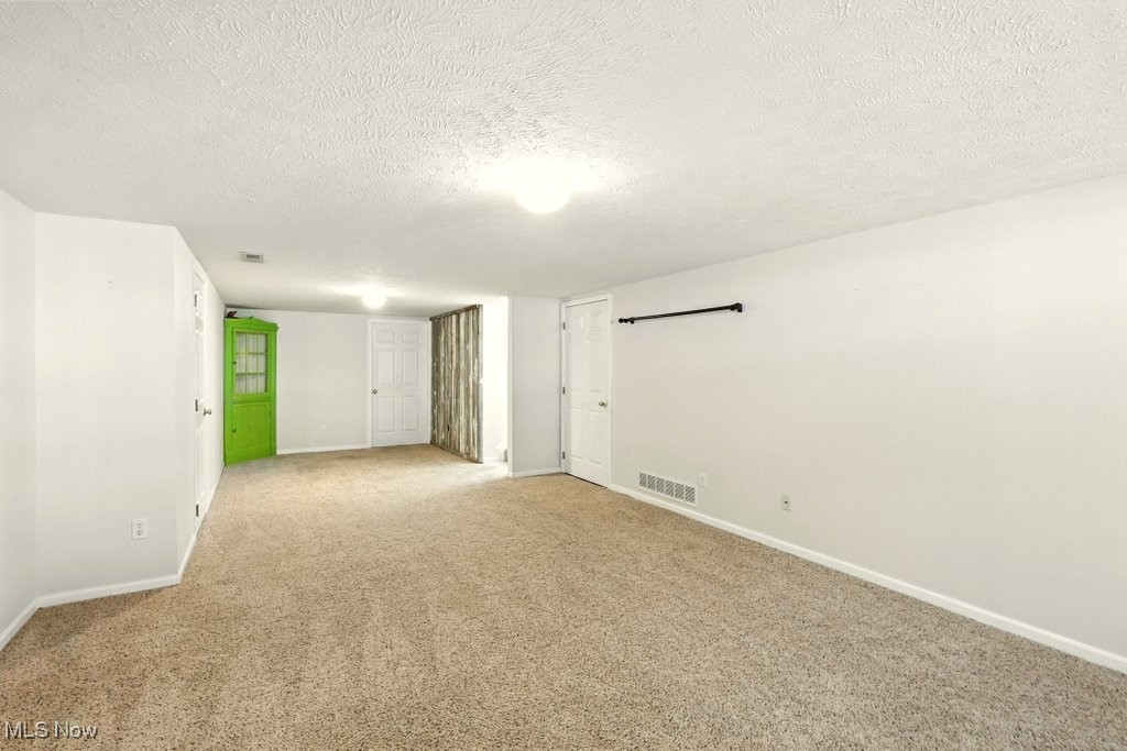 Woodbury Condo - Residential