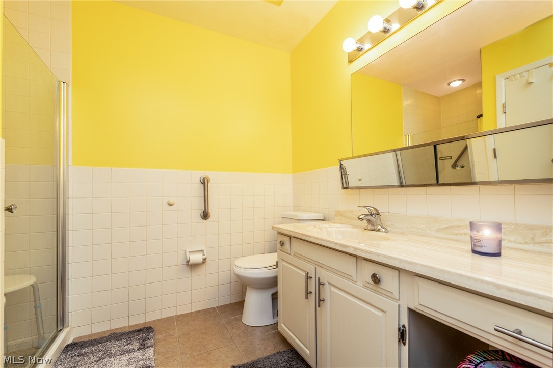 Acacia On the Green - Residential Lease