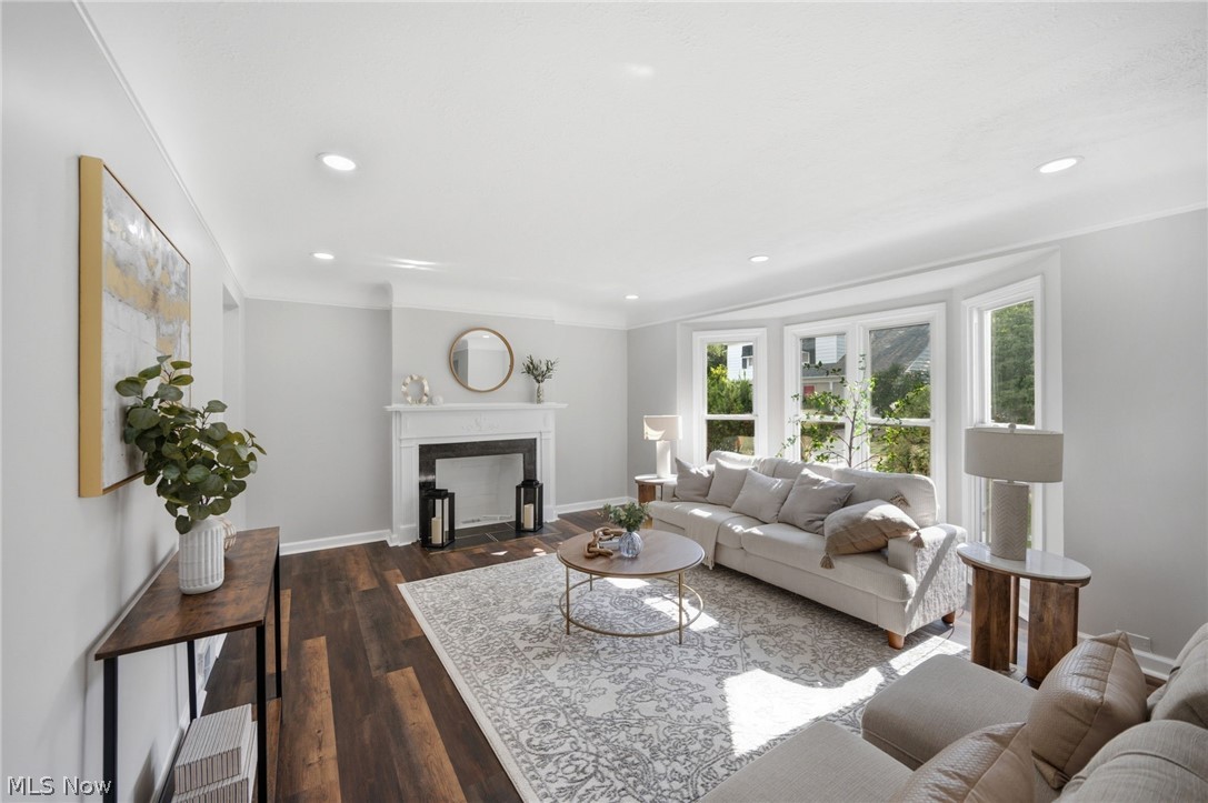 Lake Edge Homes Inc - Residential