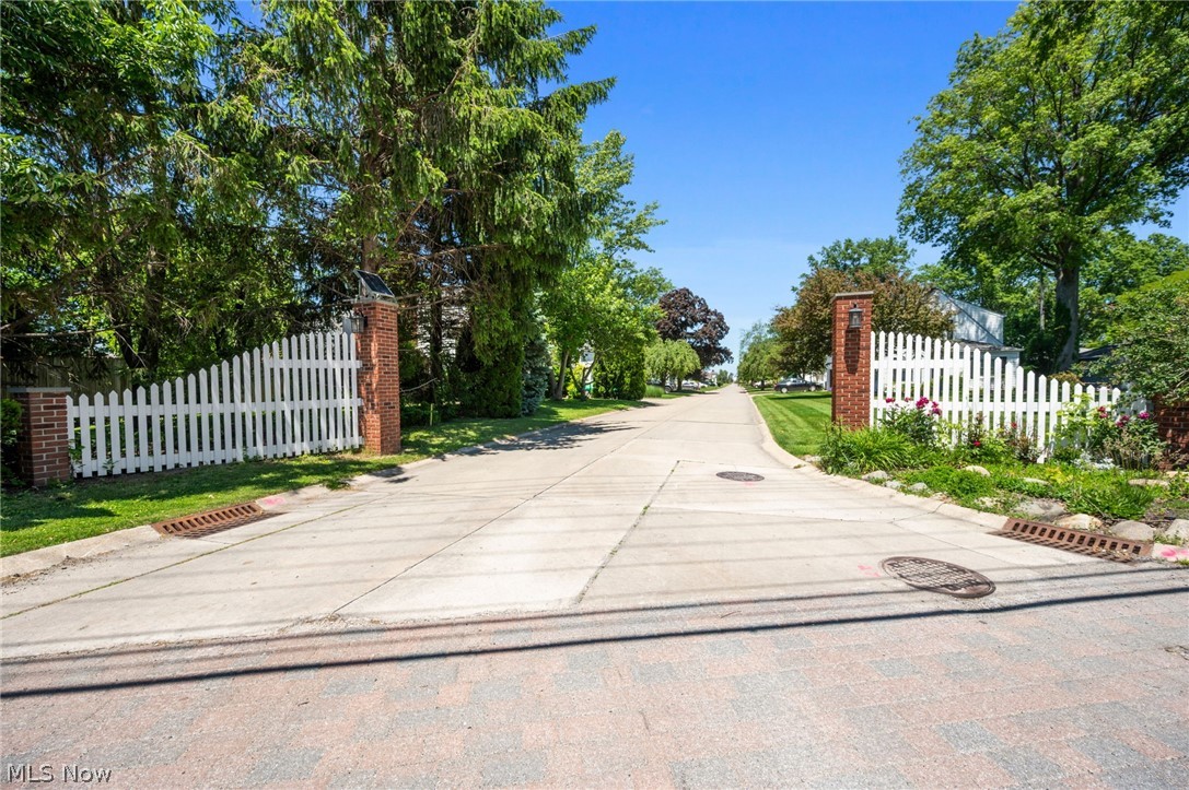 Lake Edge Homes Inc - Residential