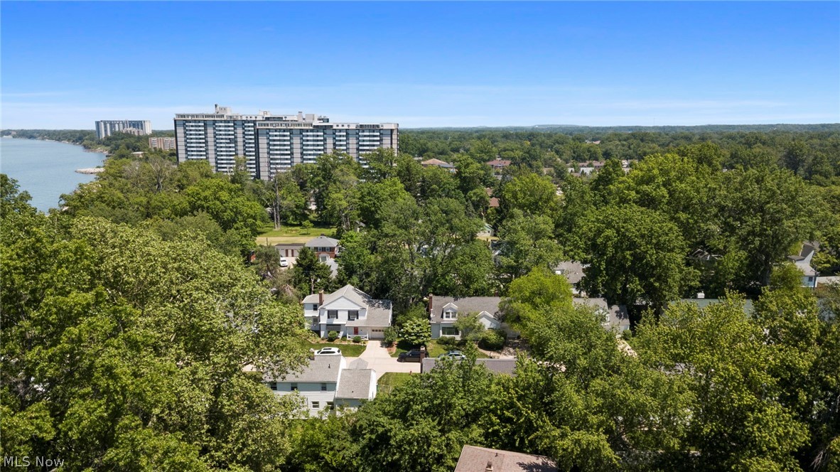 Lake Edge Homes Inc - Residential