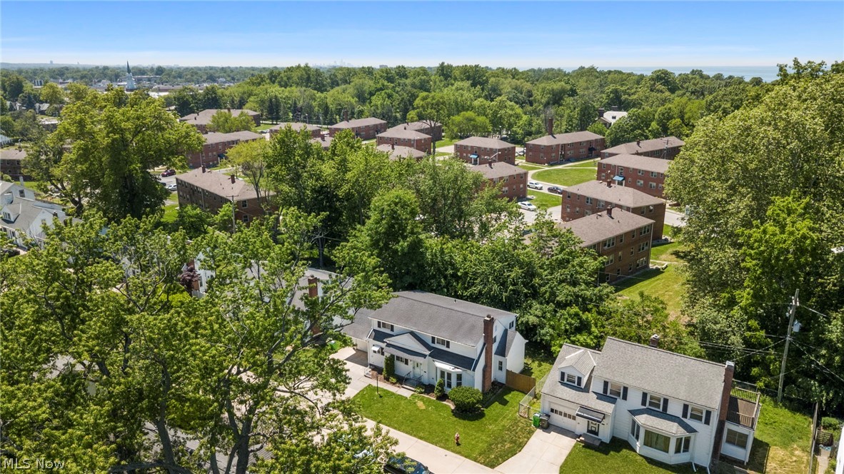 Lake Edge Homes Inc - Residential