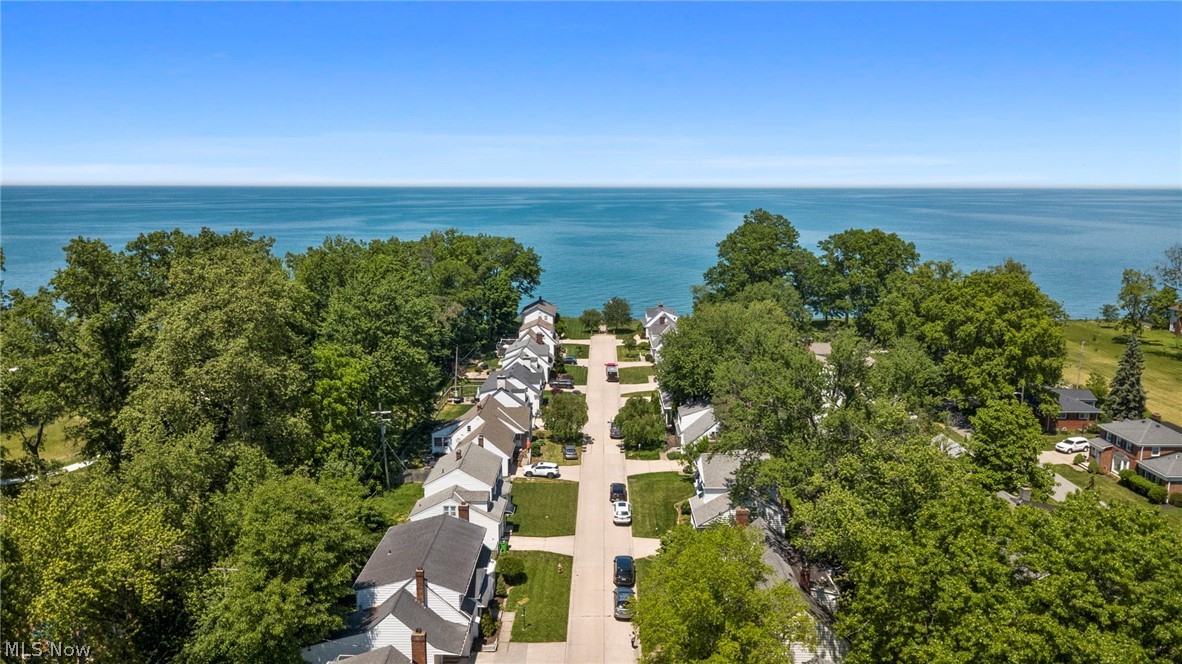 Lake Edge Homes Inc - Residential