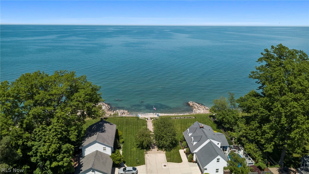 Lake Edge Homes Inc - Residential