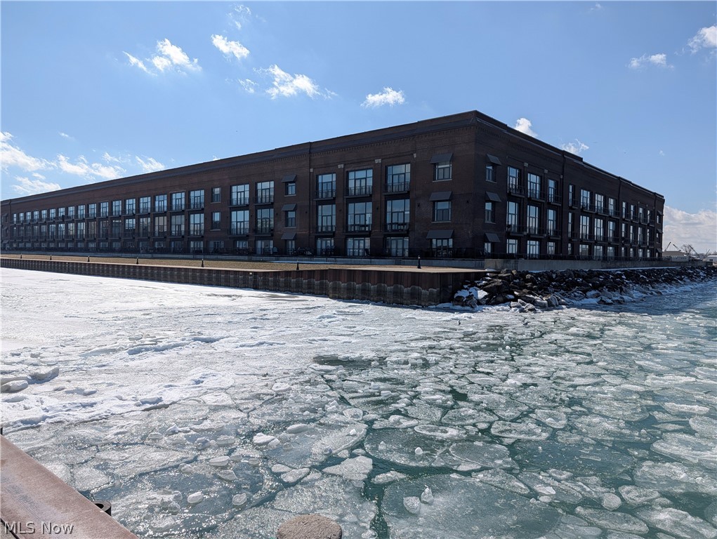 Own a part of the history with a condo in Downtown Sandusky at Chesapeake Lofts. 
The Hinde and Dauch Factory was converted into multi-unit condo building on the water's edge. 
This is a 3rd floor pool/marina side loft- 2 bed 1 bath 1121 sqft. If you need a second bath, one can easily be added!
The building offers gated and secured entry, pool/hot tub, fitness area, laundry sites one every floor, close to marinas, parks, bars, shopiing, ferry boats to the islands, and a quick drive to Cedar Point. Tenant occupied 24 hr notice to show