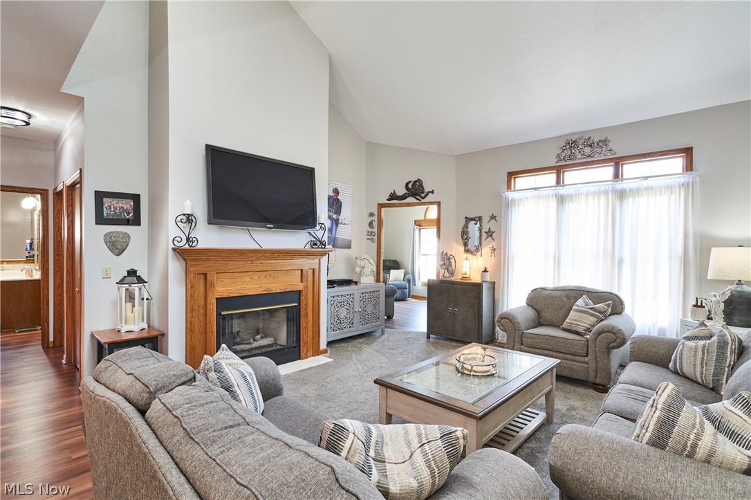 Greens Prestwick Condo - Residential