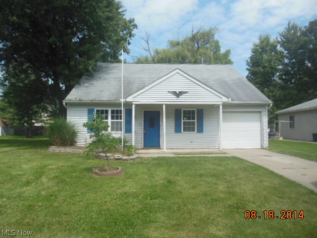 Homepath Property! Vinyl sided ranch with vaulted ceilings, laminate flooring and lots of light within! Plenty of living space with 4 bedrooms and dual bathrooms. Oak cabinets in kitchen and ample countertop space. Local nearby amenities. Yard is ready for some Fall fun - relax on your deck! Attached garage.    Please see website for information.  Buyer responsible for own due diligence, inquiry and verification of all property information, condition, square footage and parcel data. Broker is not liable or responsible to verify any information as all data in MLS is reflective of public records. Buyers recommended to investigate all data.