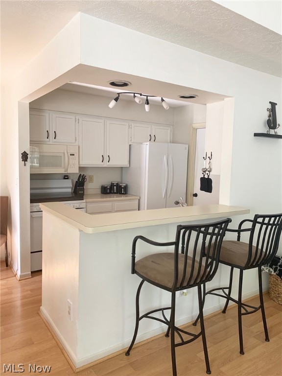 Courtyards Woodbury Condo - Residential