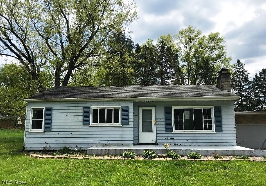 Great opportunity to buy this ranch style fixer upper located in North Lima, OH
and sitting on a .36 acre lot with a 2 car attached garage. The interior has
926 sq. ft. with 3 bedrooms and 1 bathroom plus a full​​‌​​​​‌​‌​​​‌‌​​​‌‌‌​​‌​​‌‌​​​​ basement.