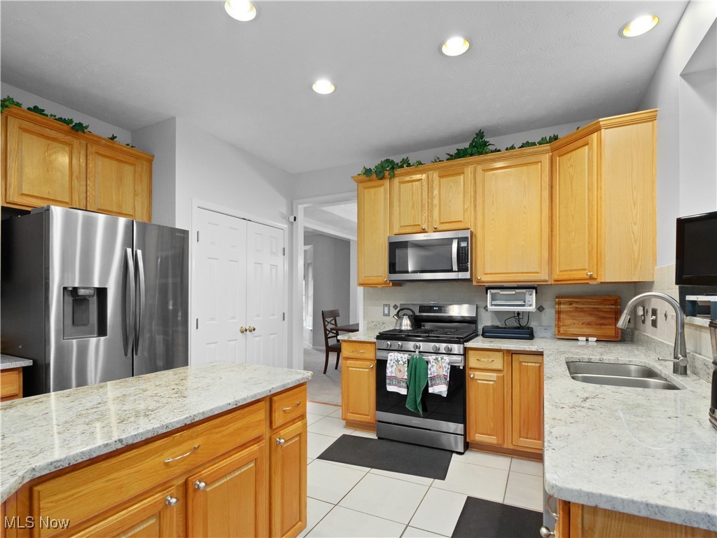 Falls Pointe - Residential