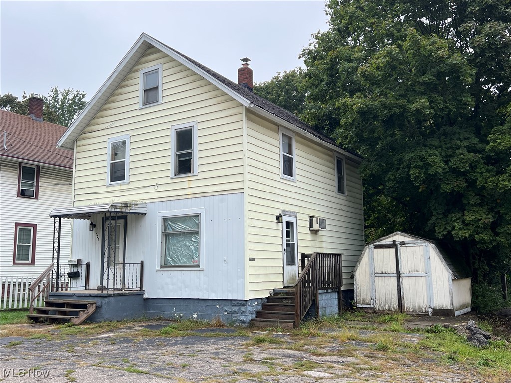3 bedroom 1.5 bath 2-story with newer roof and updated furnace. Buy now and use it as a winter rehab project.
Owner may finance with significant down payment