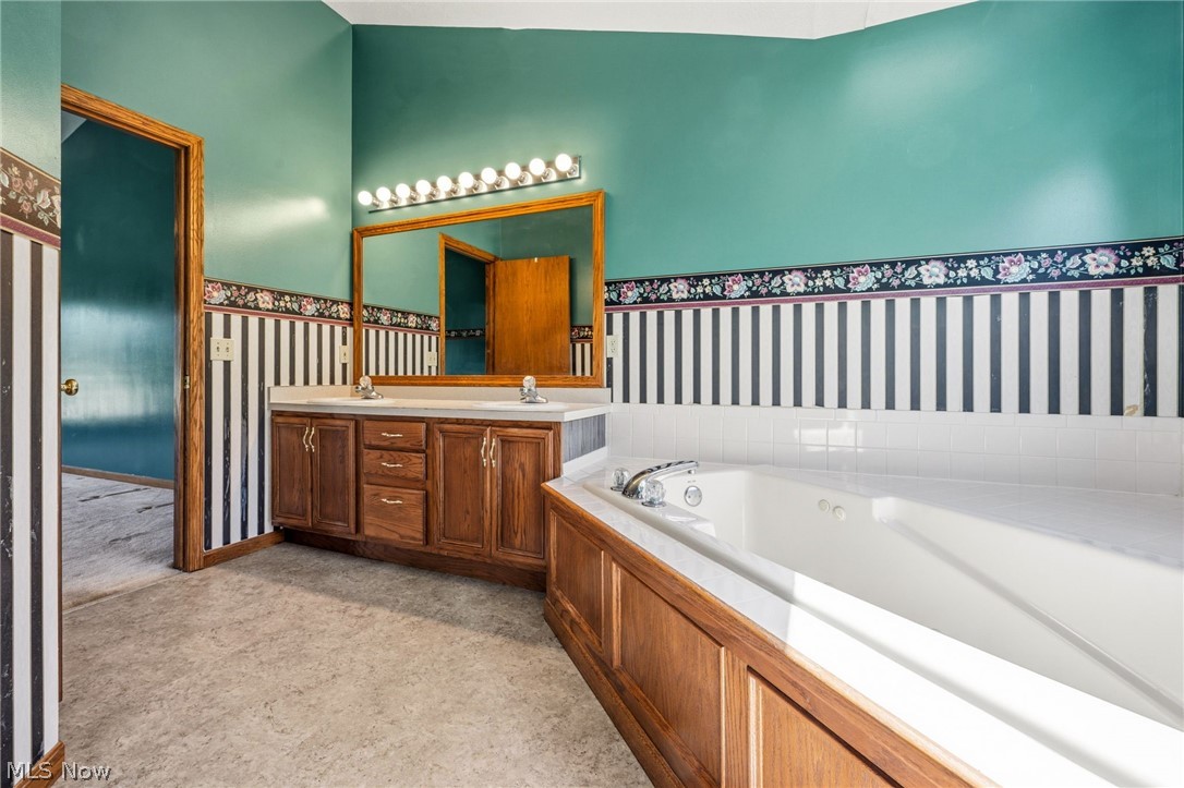 Laurelwoods - Residential