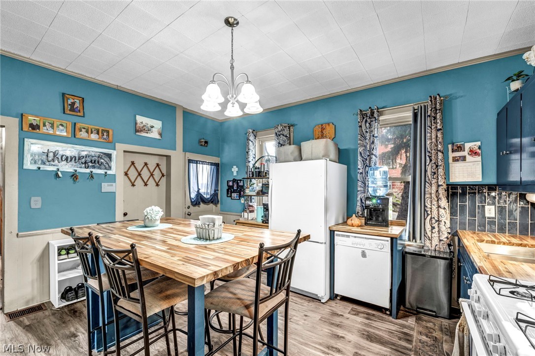 Village/Navarre - Residential
