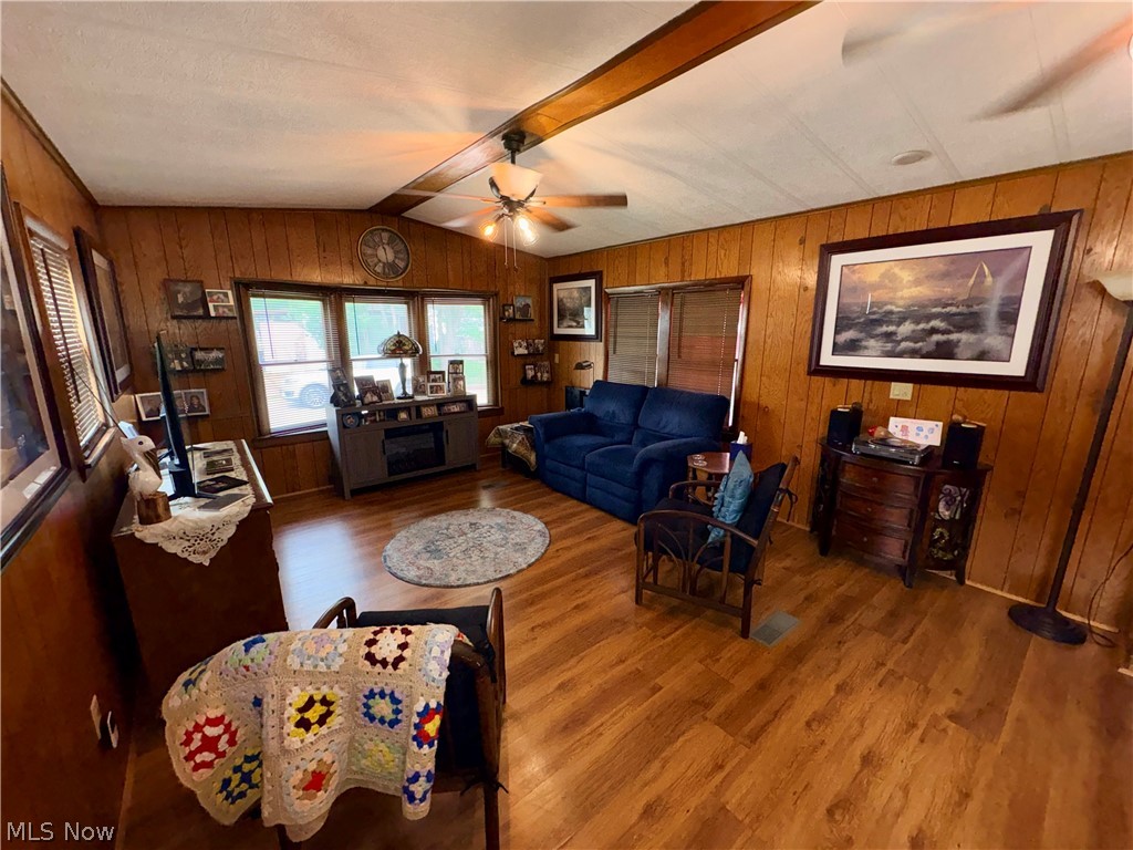 Westwood Lake Park - Residential