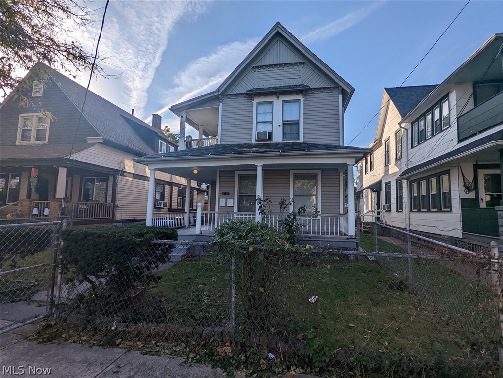 1 Bedroom,1 bath offers hardwood floors throughout. The kitchen is completed with a stainless steel oven and fridge. 2 full sized bedrooms with large walk in closet space. Nice sized backyard plenty of space, fully fenced in. washer/ dryer Hookup in basement 
Call today, this property won't last.
 
Equal Housing Opportunity
Immediate Move in available
Existing Pets negotiable