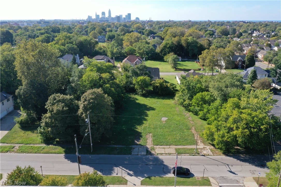 Almost 1 full acre of vacant land zoned commercial in a great location (Health-Tech Corridor Opportunity Zone). All 5 lots are being sold together (see parcel numbers below). Near hospitals, museums, and more! 

Parcel #s: 119-01-083, 119-01-084, 119-01-085, 119-01-086, 119-01-087