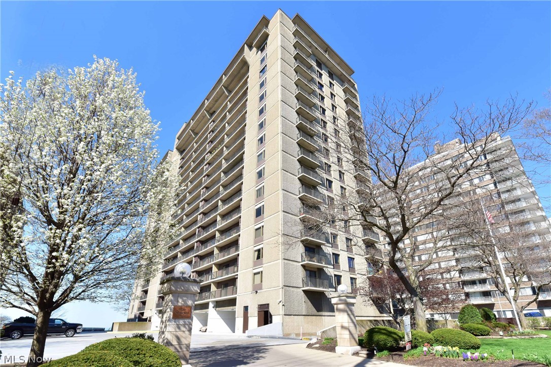 Prepare to be Moved!....Into this 2 bedroom/2 bath condo in the beautiful Waterford Building.  This building is filled with luxurious touches and lots of amenities!!  The lobby welcomes you with crystal chandeliers and has a large community room featuring a piano and pool table.  Whether you want to relax in the sauna, go for a swim in the indoor pool or workout in the fitness center the Waterford has everything you need!!   This unit features an open floor plan with large windows for great natural light.  The kitchen is warm and cozy with plenty of counter space for the gourmet cook.  Large closets throughout ensure you have plenty of space for storage.  The master bedroom is complete with en-suite bath and an over sized window. A second bedroom and full bath round out this unit.  You'll be so glad to have a laundry space complete with WASHER AND DRYER INSIDE YOUR CONDO!!  Control the temperature in your home with an in-unit HVAC!  One heated garage space with opener is included. Terr