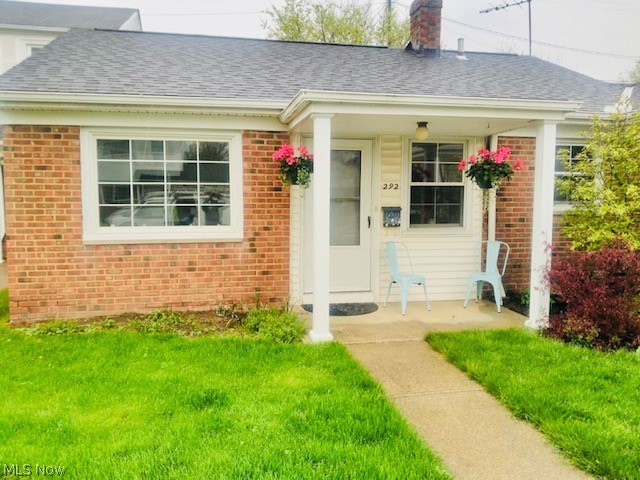 Welcome to Benton Village.  You will love this delightful community!  292 Buckner is a beautifully updated one floor townhouse with lush new carpet, a beautiful new bathroom and even granite counter tops.  You will enjoy being just a few blocks from the beautiful Noble & Sims Beach and the shores of Lake Erie.  This unit is unique because you will have your own garage!  Call your favorite agent today to see this amazing condo.