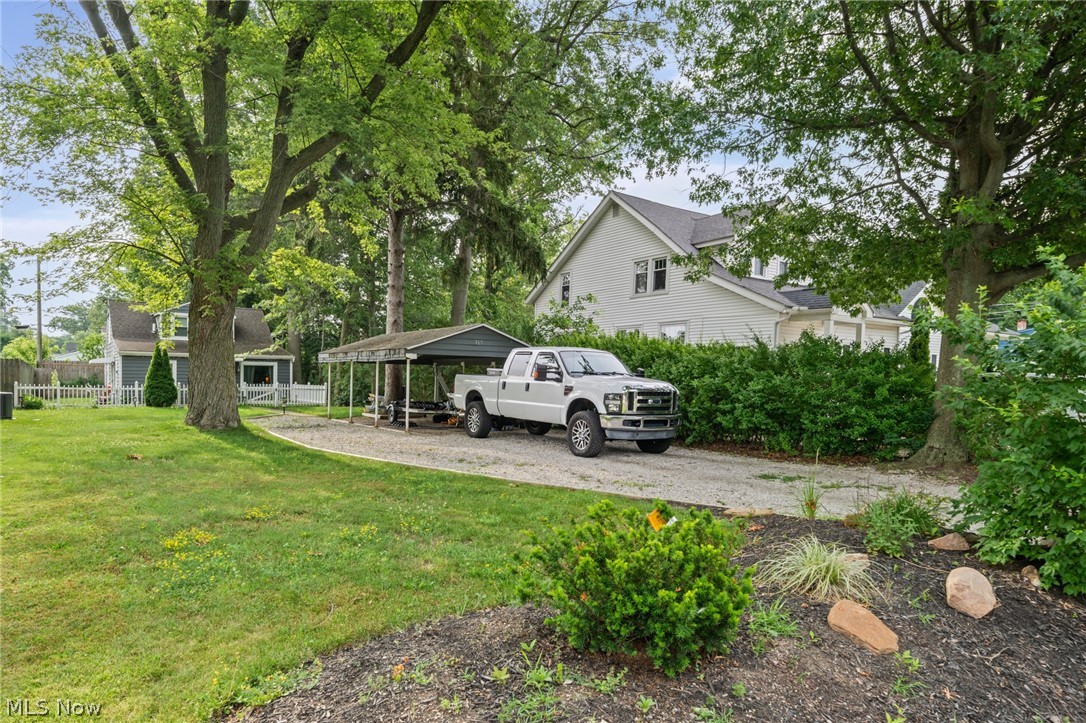 Eagle Point On Lake - Residential
