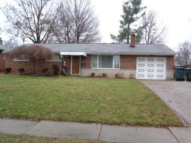 Super cute home with fireplace and fenced in yard! The attached garage is a nice added feature! Bedrooms are nicely sized and bathroom is updated. The large eat in kitchen offers a great view of the large yard!
Call today for your private showing and start packing!