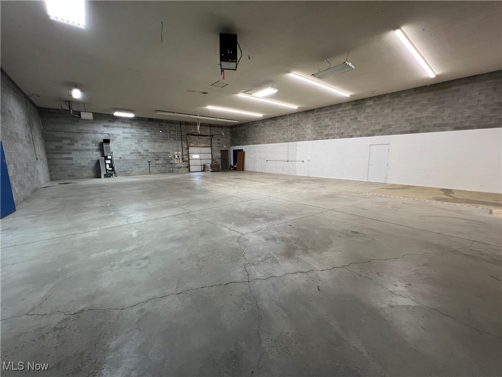 D D Davis 03 - Commercial Lease
