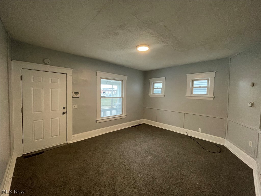 Completely renovated 2 bedroom apartment in Clevelands Cudell neighborhood. Freshly painted, with new carpet , fridge and range included.Rental requirements:Credit score of 600+. 500 - 600 is considered conditional.Less than 3 items in collections, excluding student loan and medical. Monthly income of 2.5 times the amount of the monthly rent.Thorough Eviction Check. $50 Non Refundable App Fee for all Adults who will be occupying the property.Applications can only be completed online.Typical Security Deposit equivalent to one months rent, pending results of background checks. Tenants must have the electric and gas transferred into their name and obtain renters insurance prior to receiving keys to the property.