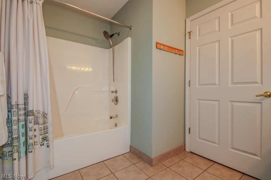 Hickory Ridge Condo - Residential