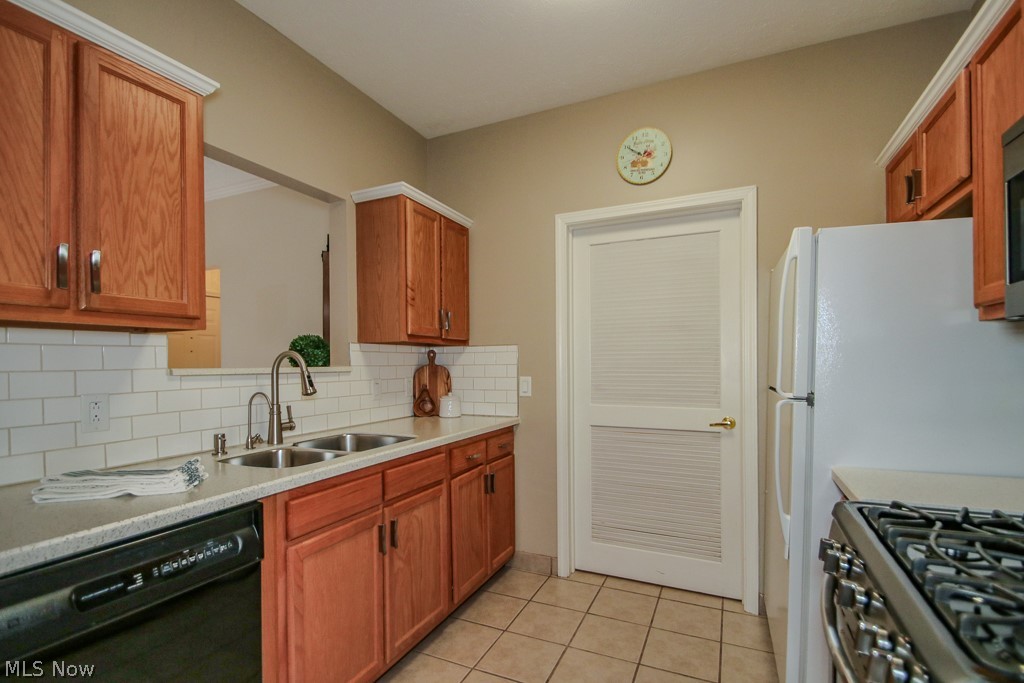 Hickory Ridge Condo - Residential