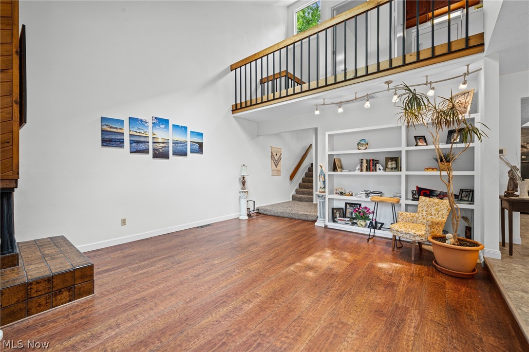 Edgarton Woods Condo - Residential