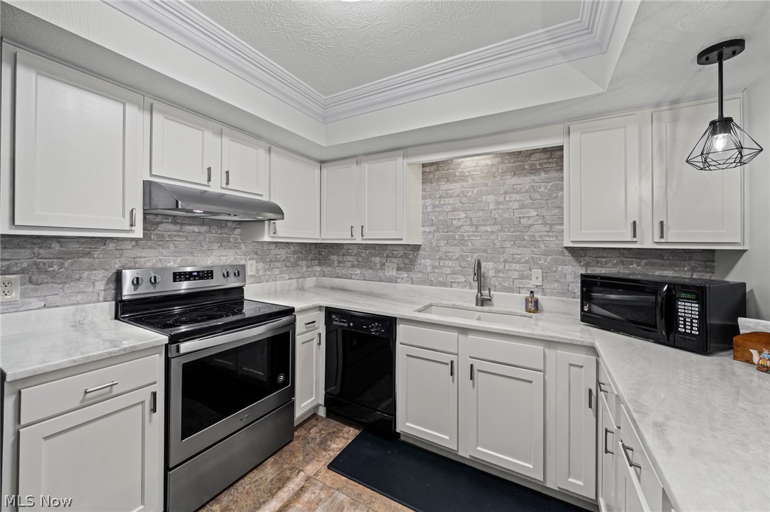 Edgarton Woods Condo - Residential