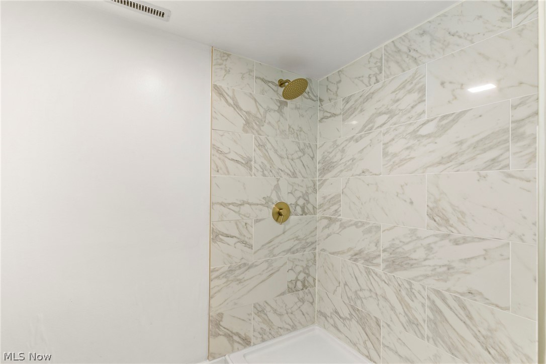 Hampton Woods - Residential