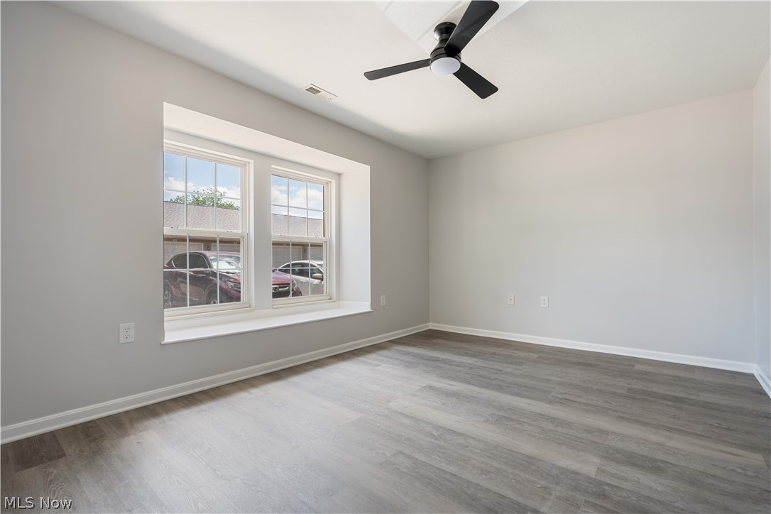 Lenox Village Condo Ph 02 - Residential