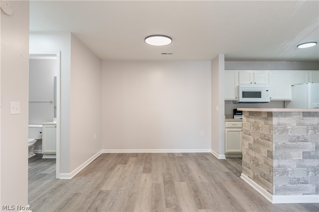 Lenox Village Condo Ph 02 - Residential